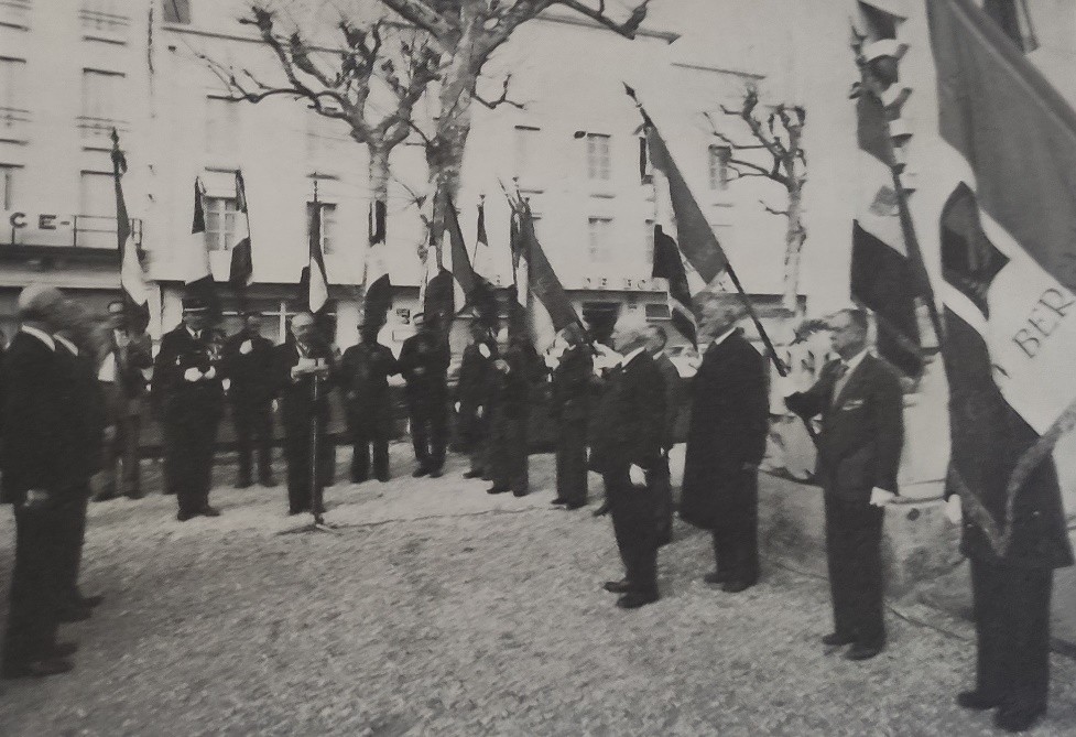 Cérémonie Commandeur 1981 vue 2
